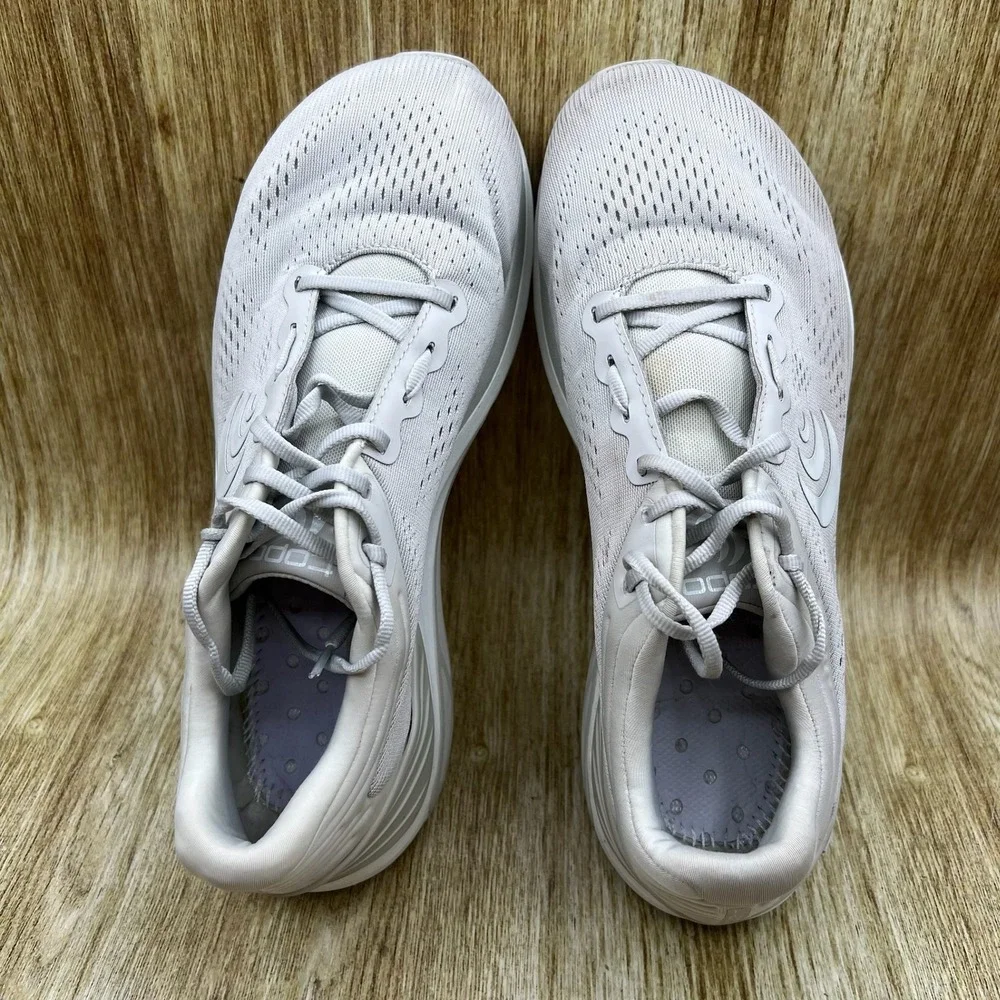 Topo Athletic Ultrafly 4 Running Shoes Women's Size 10.5 Grey Stability ZipFoam